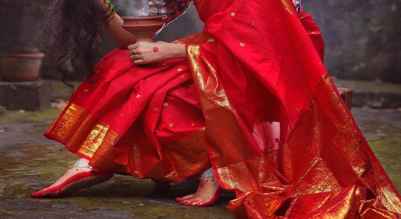 লাজুক মেয়ে