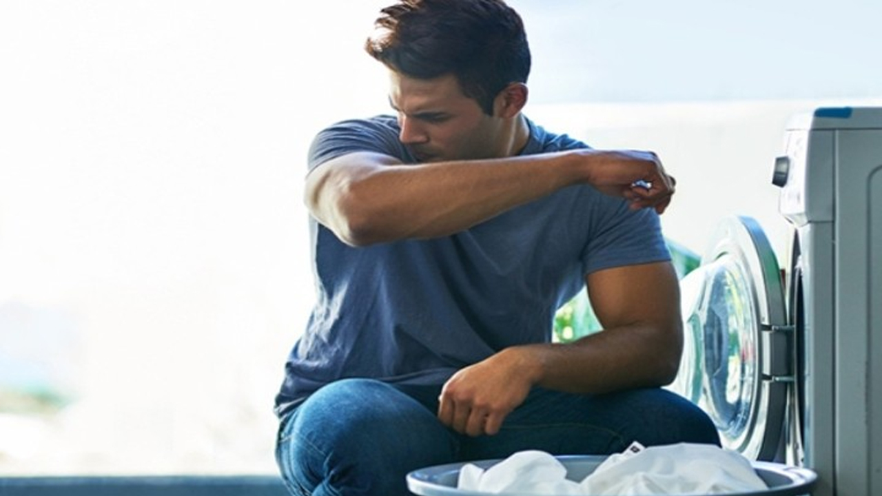 ঘামের দুর্গন্ধ এড়াতে  ঘরোয়া উপায়