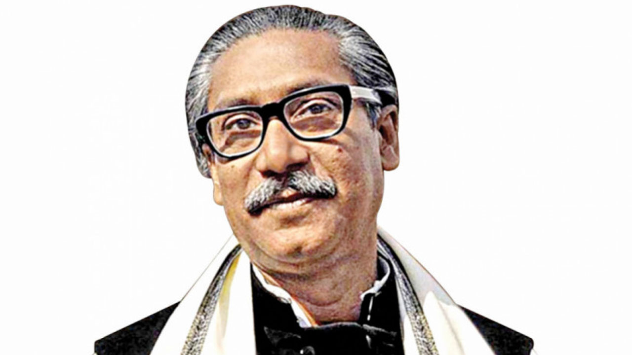 আগস্ট এলে