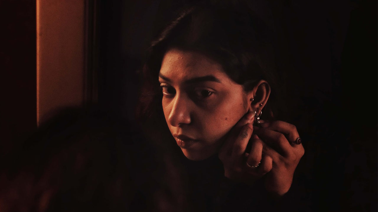বাধা ভেঙে এগোলেই কেন ‘নষ্ট মেয়ে’