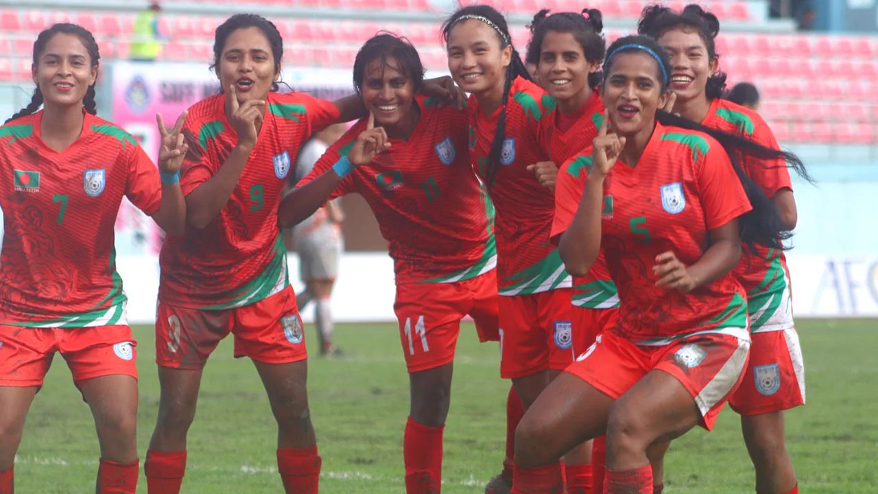 সোনার টুকরো মেয়েদের জন্য