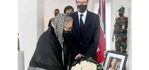 রানি দ্বিতীয় এলিজাবেথের প্রতি শ্রদ্ধা জানালেন প্রধানমন্ত্রী