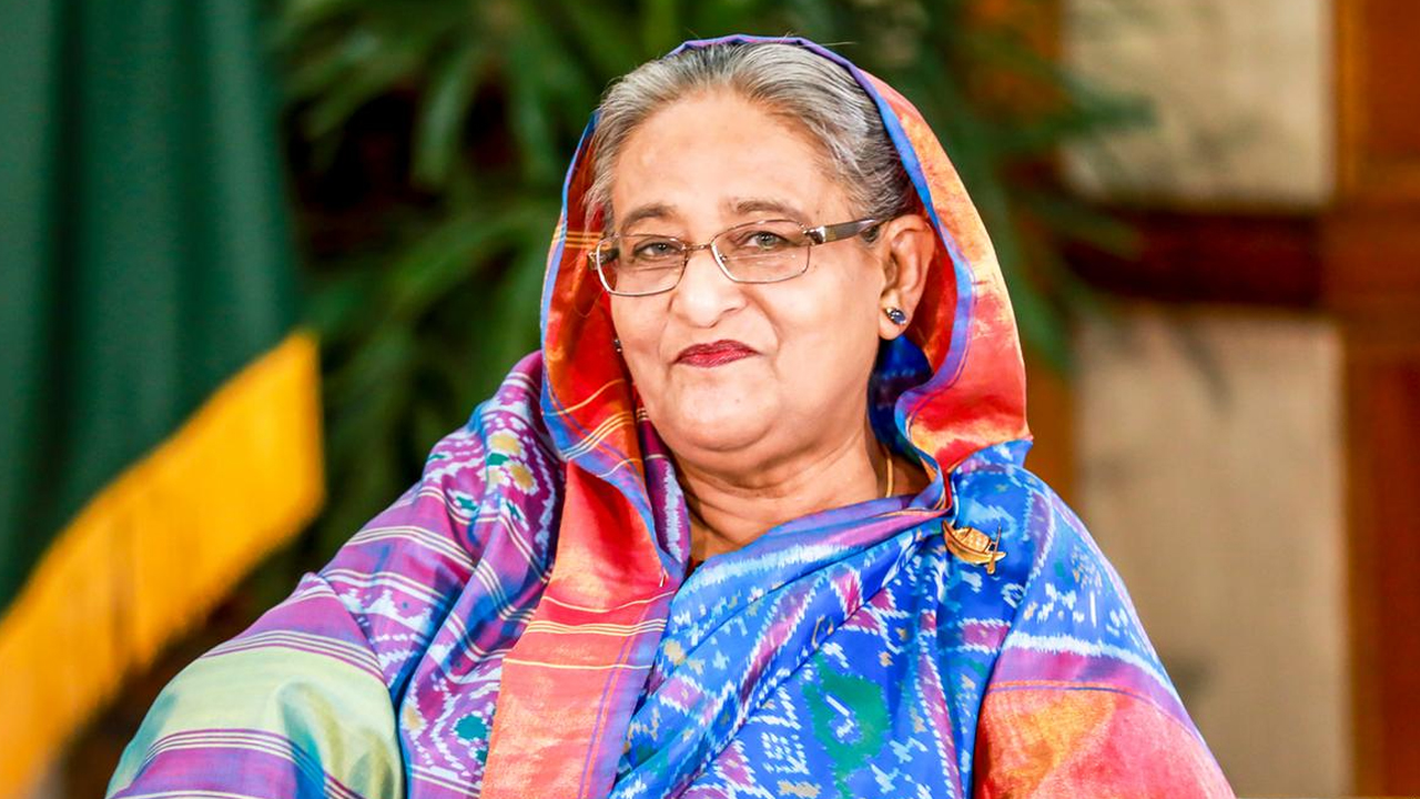১৯৯৬ সালে অনন্যা শীর্ষদশ সম্মাননা পেয়েছিলেন প্রধানমন্ত্রী শেখ হাসিনা