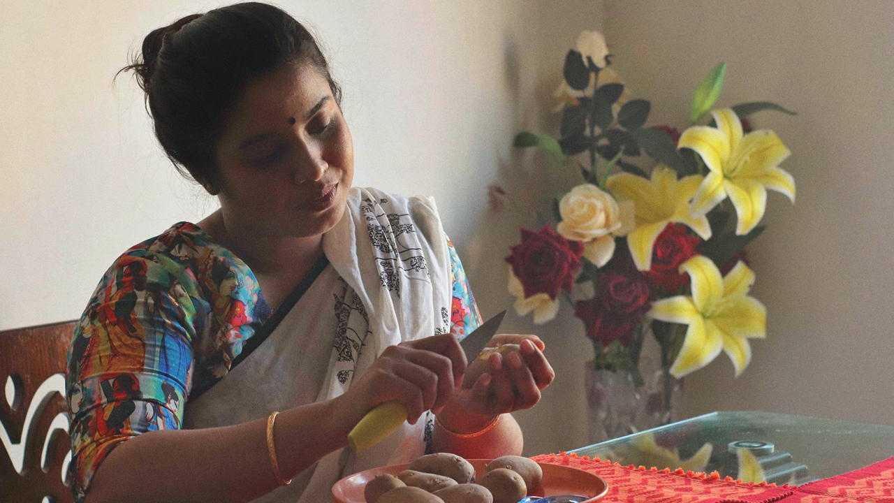 নারী মানেই কি আত্মত্যাগ?