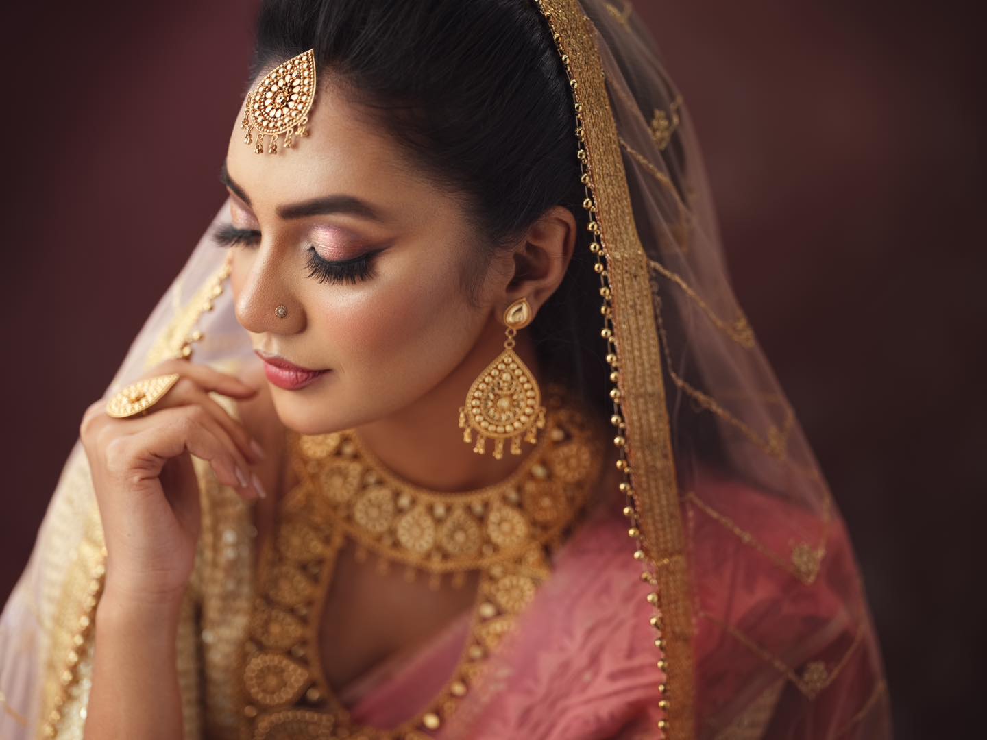 ছয় গজ কাপড়ের গল্প!