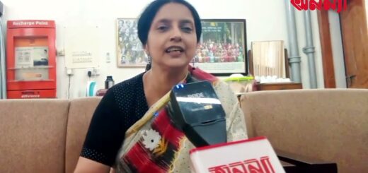 নারী সেতার বাদক রীনাত ফাওজিয়ার কাছে স্বাধীনতা শব্দের অর্থ কি!