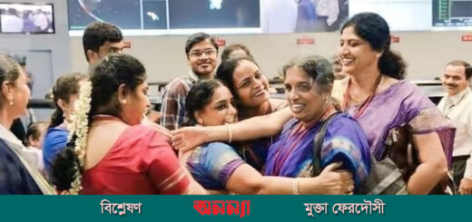 মহাকাশজয়ী ভারতীয় নারী বিজ্ঞানী: পোশাক বিতর্ক