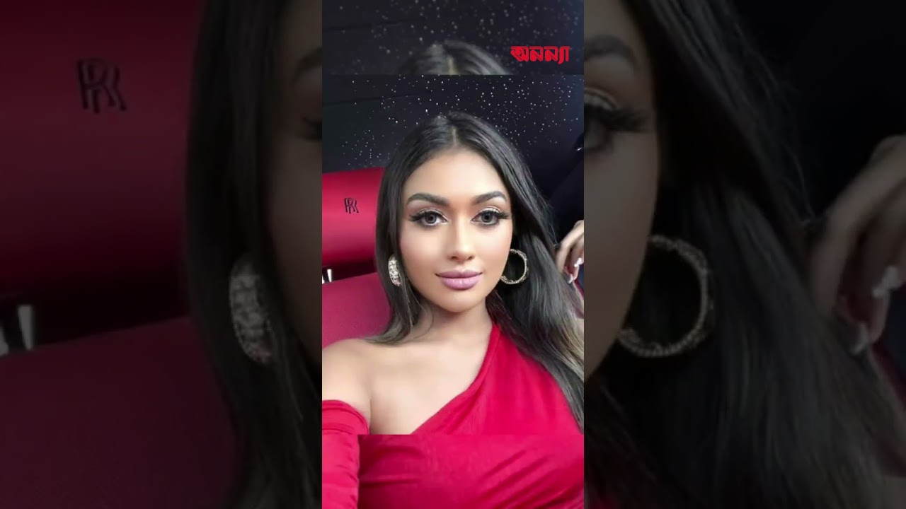 প্যারিস ফ্যাশন উইকে বাংলাদেশি তরুণী | Paris Fashion Week | Anannya