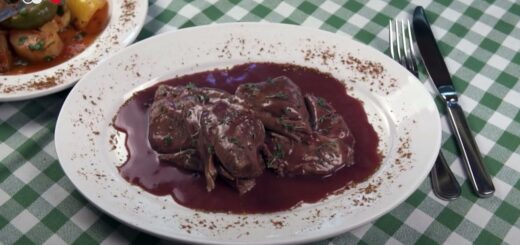 রেড ওয়াইন সসে ভেড়ার কাঁধের মাংস | Red Wine | DW | Recipe | Anannya |