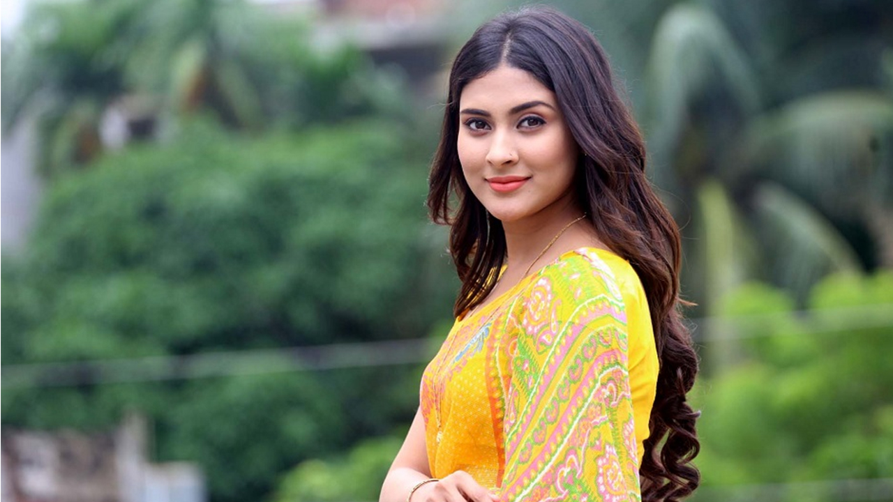 মেহজাবিনের ‘অনন্যা’: কর্মজীবী মায়ের হাহাকার!