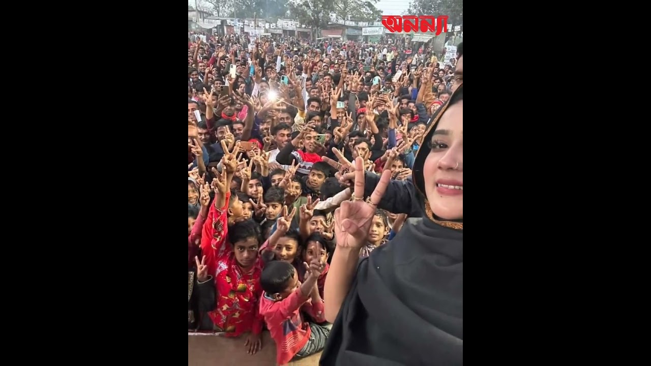 বেনাপোল এক্সপ্রেসের অগ্নিকাণ্ড নিয়ে মাহির আবেগঘন স্ট্যাটাস