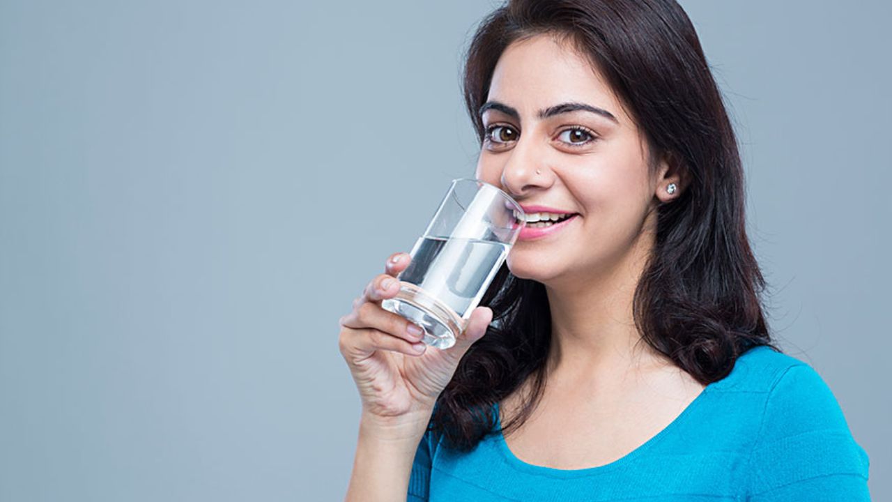 বয়স ধরে রাখতে খাবেন যা যা