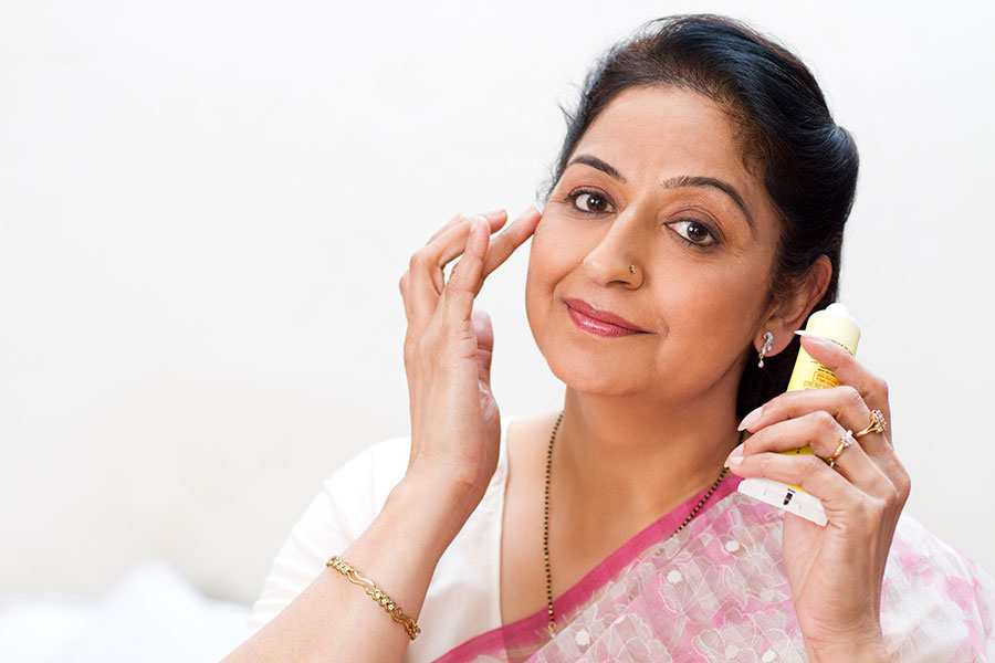 বয়স পঞ্চাশেও ত্বক ভালো রাখতে