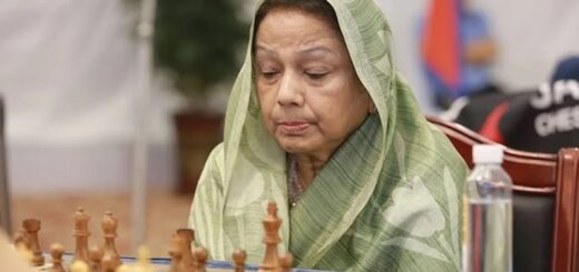 তরুণ যোদ্ধার মতো দাবায় লড়ছেন ৮০ বছরের রানী হামিদ