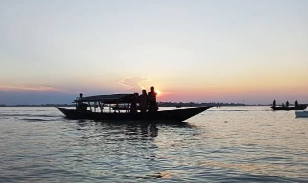 ভ্রমণ পিপাসুদের টানছে রৌমারি বিল