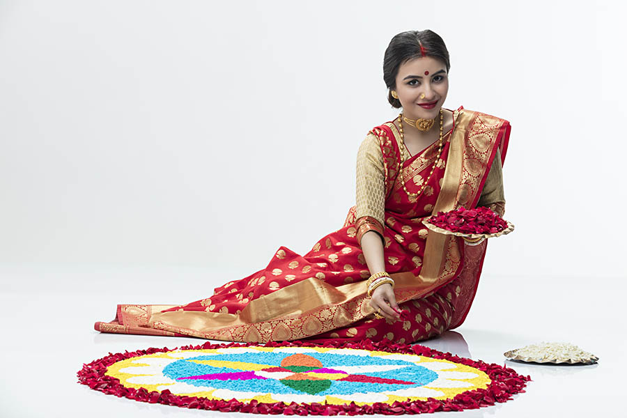 ঘরের সাজে পূজার আমেজ