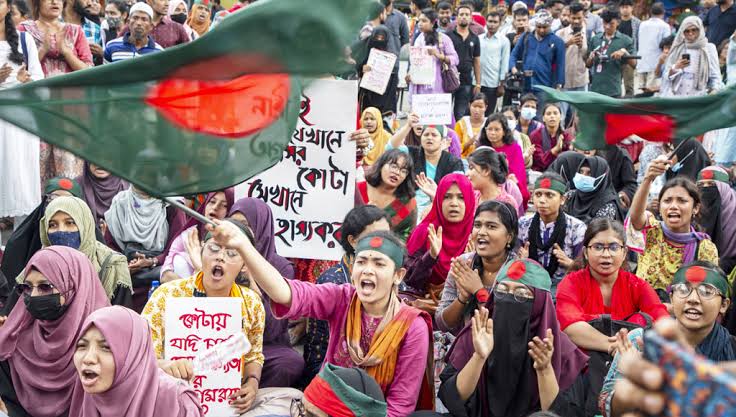 বিজয়ের পথে নারীর বীরত্ব