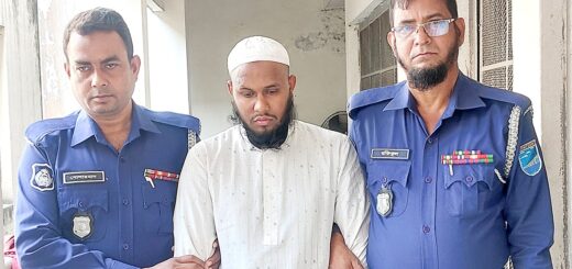 ‘শয়তানের ধোঁকায় পড়ে করে ফেলেছি’- ধর্ষণচেষ্টার অভিযোগে গ্রেপ্তার শিক্ষক