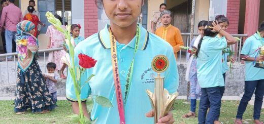 অজপাড়াগাঁয়ের স্কুলটি দেশসেরা হলো প্রিয়ার হাত ধরে