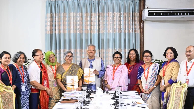 নারীবিষয়ক সংস্কার কমিশনের ১৫ প্রস্তাব, বাস্তবায়নে তাগিদ প্রধান উপদেষ্টার