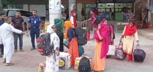 পাচারের শিকার ৬ নারী দেশে ফিরলেন ভারত থেকে