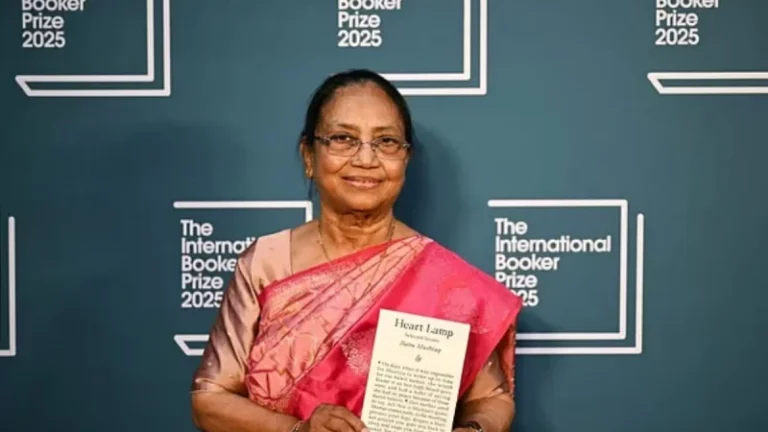 বুকার পুরস্কার জিতেছেন ভারতীয় লেখক বানু মুশতাক
