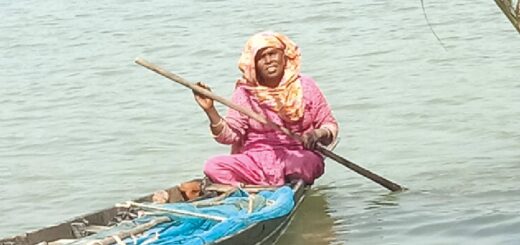 স্বাস্থ্যঝুঁকিসহ নানা সংকটে কয়রা উপজেলার কিশোরী ও নারীরা