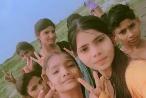 রিলস বানাতে গিয়ে প্রাণ গেল ৬ কিশোরীর
