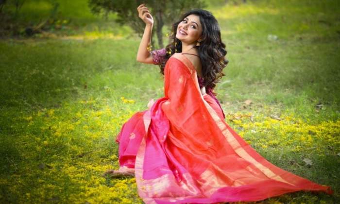 শৌচাগারে প্যাড ভেন্ডিং মেশিন বসানো অঙ্গিকার ঋতাভরীর
